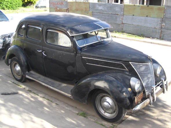 ford-1937-590