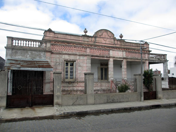 Casa Atanasildo Suárez