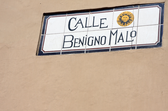 Benigno Malo esquina Maligno Bueno