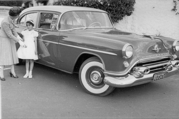 Oldsmobile sedán 1954