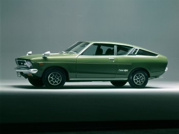 1973_Datsun_Sunny_Excellent_GX_coupé_(_PB210_)_001_6686