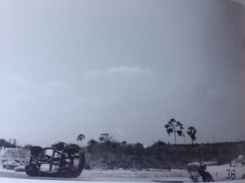 1Menditeguy-volcando-en-Sebring-1956