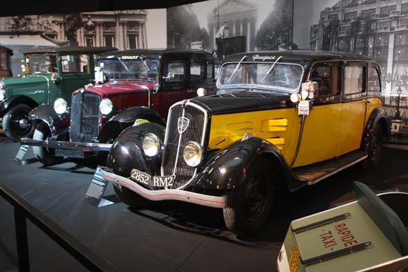 Peugeot y Renault Parigi