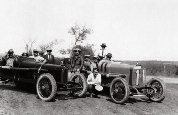 La marca de la boina... Gran Premio de Córdoba 1924, Carú y su RL Targa Florio (izq) y Zanardi y su RLSS (der)