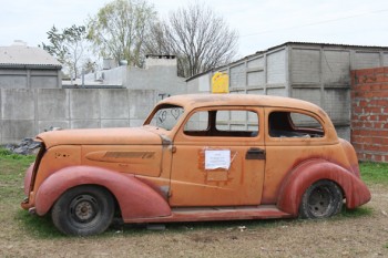 Los cacos se llevaron todo, menos el bidón de aceite