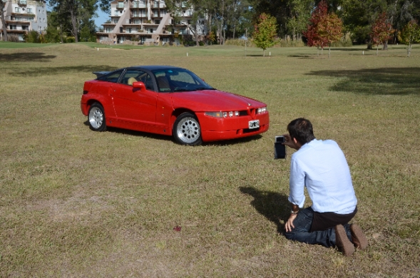 posando