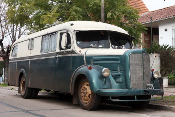 Mercedes frente