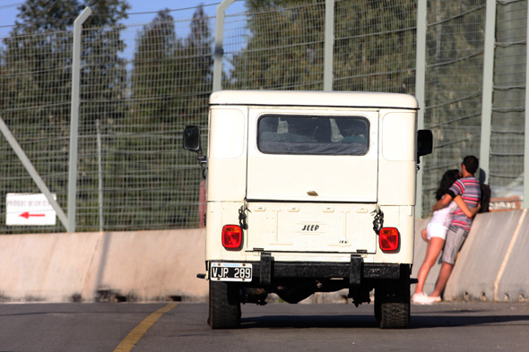 Jeep Ika Potrero cola