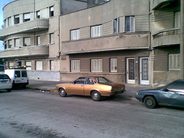 Opel Commodore cola