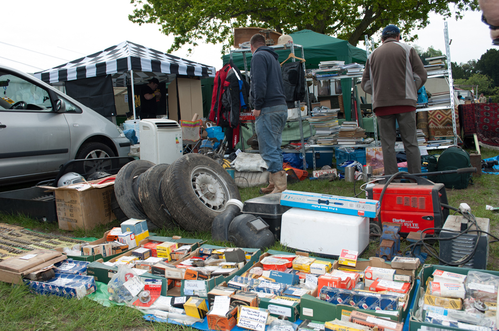 844039_Spring Autojumble stands (d)