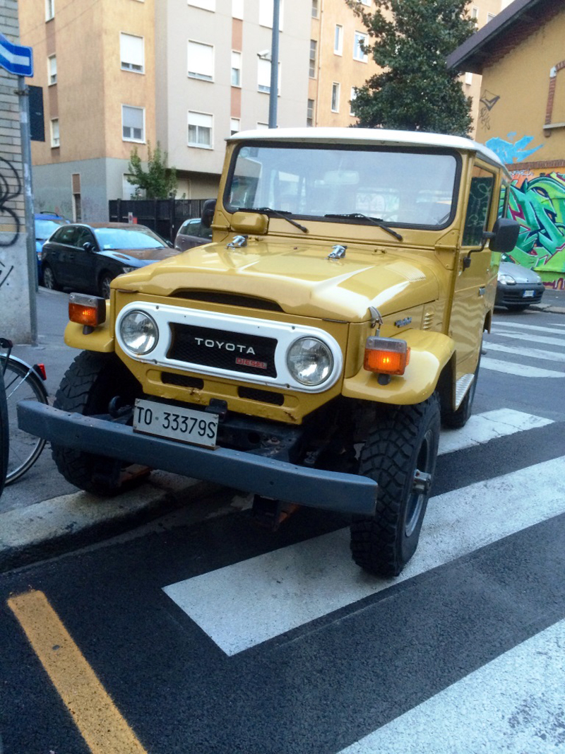 1-Toyota FJ40 Land Cruiser